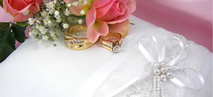 jegygyűrű párnák