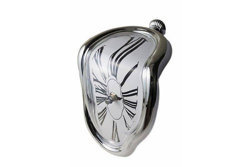 Salvador Dalí szivárgó órája