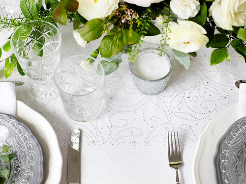 Fehér organza gyöngyházmintával - 48 cm x 9 m.