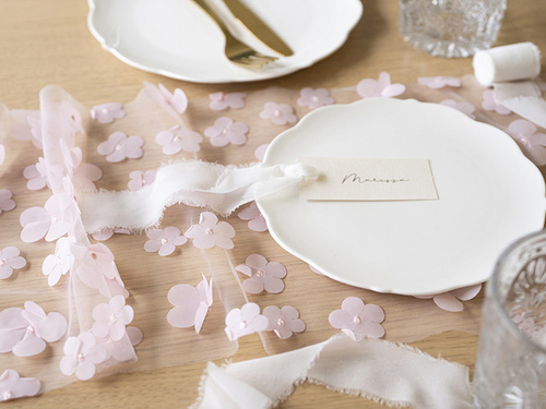 Asztali futó dekoráció virágokkal világos rózsaszín - 26 cm x 5 m - 1 db.