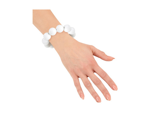 Fehér gyöngyös 70-es évekbeli diszkó karkötő.