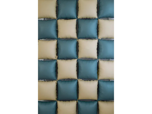 Bézs és tengerészkék fóliás négyzet alakú lufi - 35 x 35 cm - 4 db.