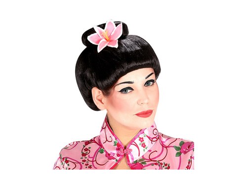 Fujiko paróka virággal