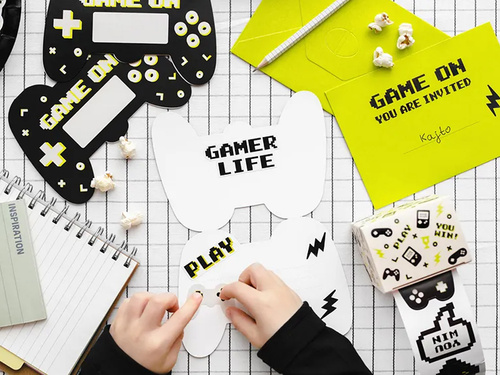 Játékvezérlő születésnapi meghívók - 6 db.