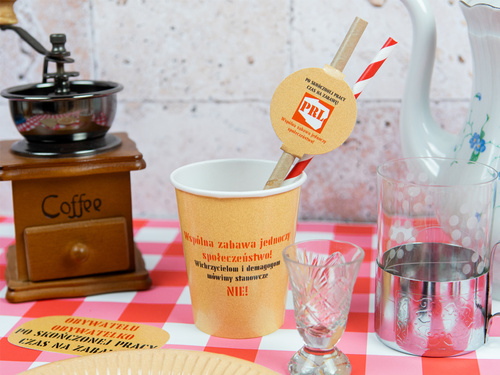 PRL születésnapi papírpoharak - 250 ml - 6 db.