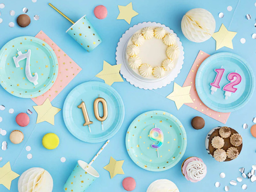 Menta papírtányérok arany csillagokkal - 18 cm - 6 db.