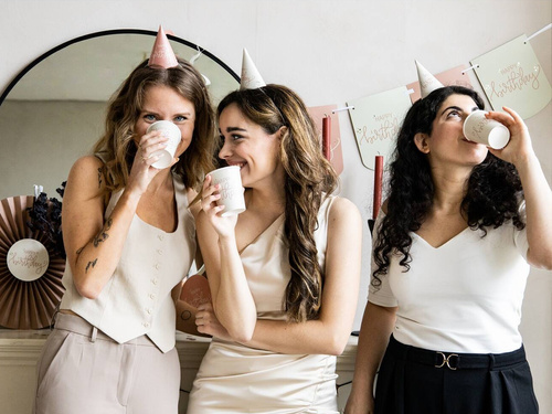 Boldog születésnapot bézs papírpoharak - 250 ml - 8 db.