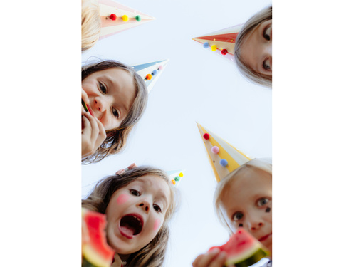 Papír sapkák pom-pomokkal - 6 db.