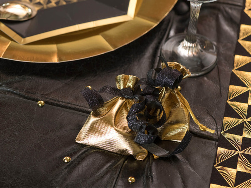 Arany táskák vendégeknek - 8 x 10 cm - 6 db.