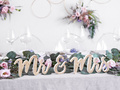 Mr & Mrs arany csillogó fából készült asztali dekoráció - 1 op.