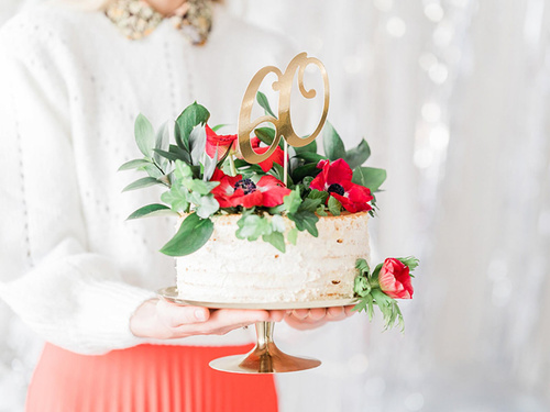 Arany 60. születésnapi tortadísz - 20,5 cm - 1 db.