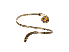 Öregített arany karszalag levéllel és borostyánszínű szemekkel