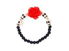 Karkötő vörös rózsákkal és fehér koponyákkal