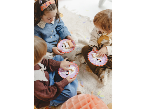 Dalmát születésnapi papírtányér - 18 cm - 6 db.