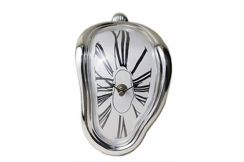 Salvador Dalí szivárgó órája