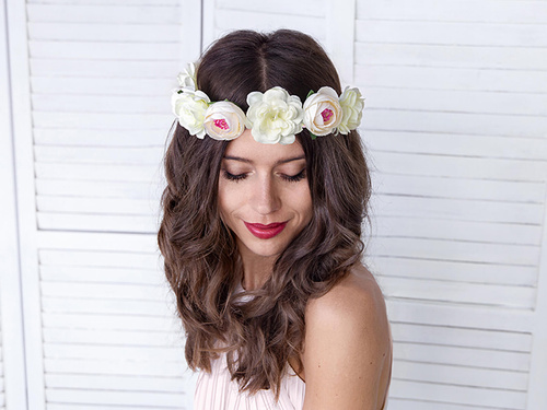 Fehér virágfüzér - 1 db.