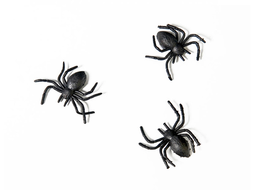 Fekete műanyag pókok Halloweenre - 10 db.
