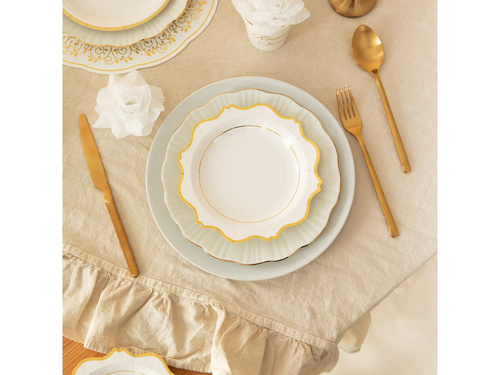 Fehér tányérok arany peremmel - 18 cm - 6 db.