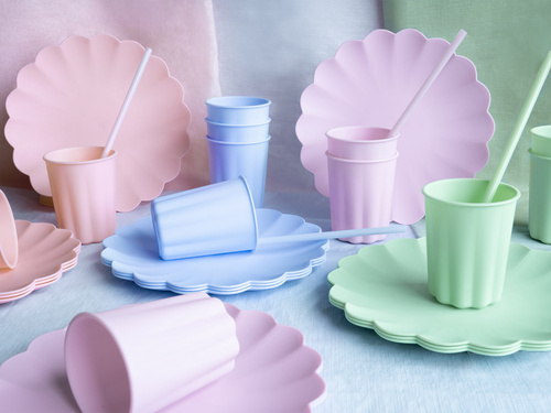 Rózsaszín műanyag tányér fodros - 22 cm - 4 db.