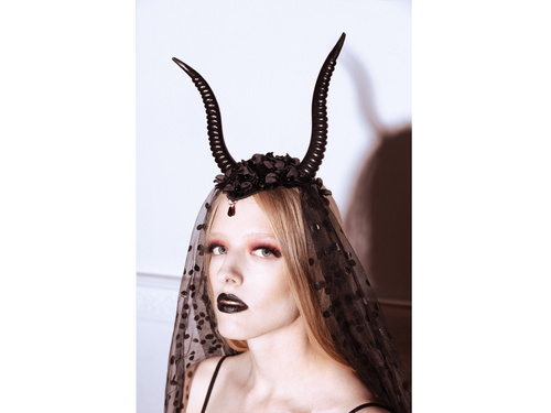 Fekete ördögszarvak tüllel - 30x76 cm - 1 db.