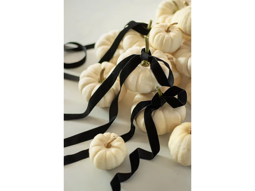 Velúr szalag, fekete, 15 mm / 10 m, 1 db.