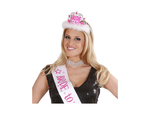 Tiara Bride to Be ékszerekkel és szőrmével