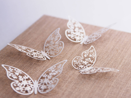 Papír dekoráció Pillangók nagy - 8 x 5 cm - 10 db.