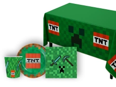 Asztalterítő szett + poharak + szalvéták + papírtányérok Pixels - 45 db.