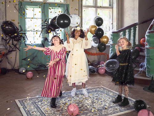 Fekete szoknya arany mintával